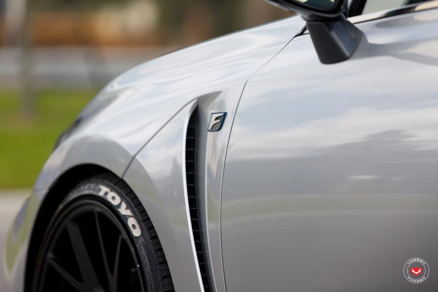 Детали экстерьера Lexus GS F on Vossen Wheels (VPS-306) 2017 года  (фото 5 из 40)